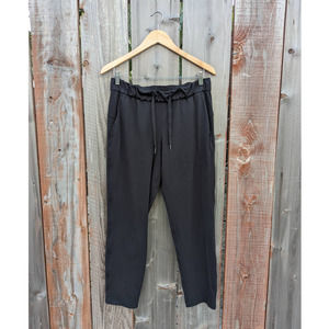 Lululemon Women's On The Fly 7/8 Pants, Black, Size 8